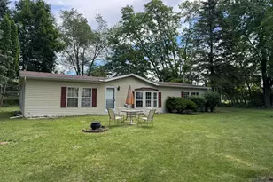 270 Kathy Dr, Coldwater, MI 49036 - Photo 2