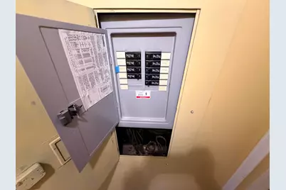 1441 Burns Street, Detroit, MI 48214 - Photo 56