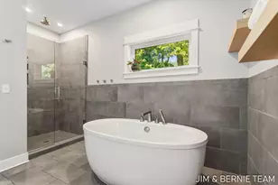 6225 Lighthouse Ct, Saugatuck, MI 49453 - Photo 32