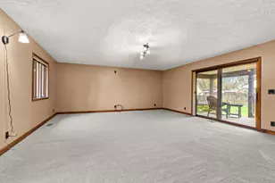 10518 Stadium Dr, Kalamazoo, MI 49009 - Photo 10
