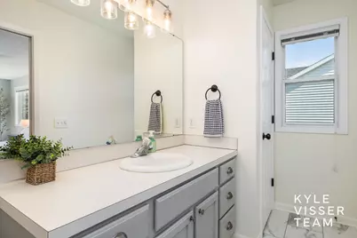 1642 Simmons Avenue NE, Grand Rapids, MI 49505 - Photo 14