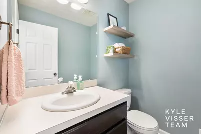 1642 Simmons Avenue NE, Grand Rapids, MI 49505 - Photo 10