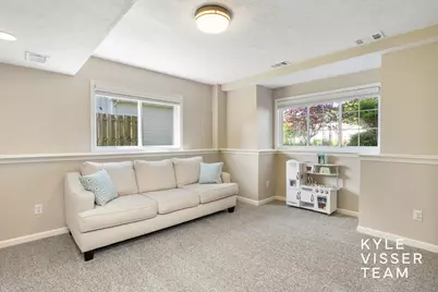 1642 Simmons Avenue NE, Grand Rapids, MI 49505 - Photo 18