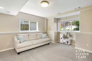 1642 Simmons Ave NE, Grand Rapids, MI 49505 - Photo 18