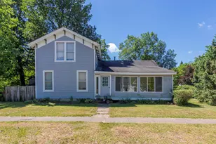 506 E 2nd St, Lawton, MI 49065 - Photo 1