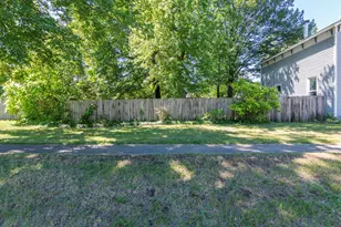 506 E 2nd St, Lawton, MI 49065 - Photo 52