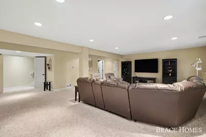 2902 Woodridge Circle NE, Grand Rapids, MI 49525 - Photo 28