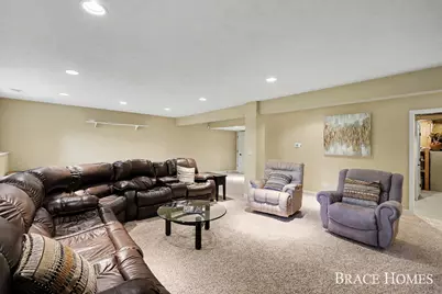 2902 Woodridge Circle NE, Grand Rapids, MI 49525 - Photo 30