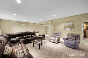 2902 Woodridge Cir NE, Grand Rapids, MI 49525 - Photo 30