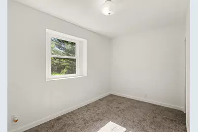 522 W Englewood Avenue, Twin Lake, MI 49457 - Photo 16
