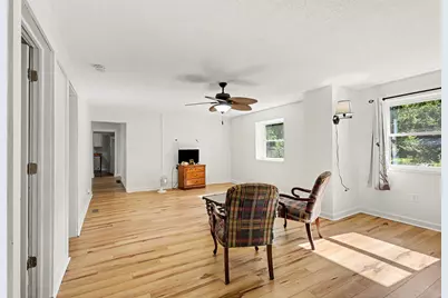 522 W Englewood Avenue, Twin Lake, MI 49457 - Photo 8