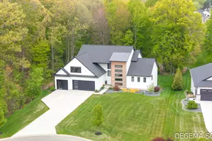 5391 Eagle Pass Dr, Hudsonville, MI 49426 - Photo 1