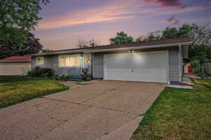 162 Cameron Dr, Battle Creek, MI 49015 - Photo 2