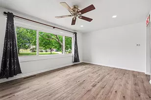 162 Cameron Dr, Battle Creek, MI 49015 - Photo 4