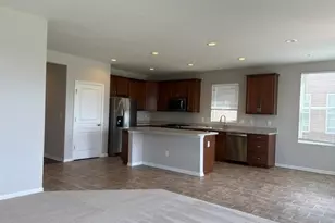 582 Ivyland St, Ann Arbor, MI 48108 - Photo 2