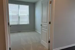 582 Ivyland St, Ann Arbor, MI 48108 - Photo 10