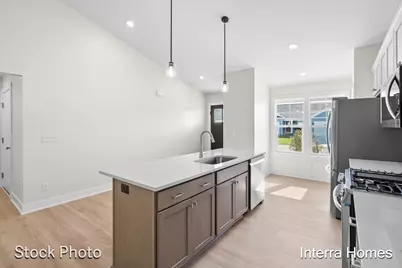 1593 N Village Circle, Kalamazoo, MI 49009 - Photo 6