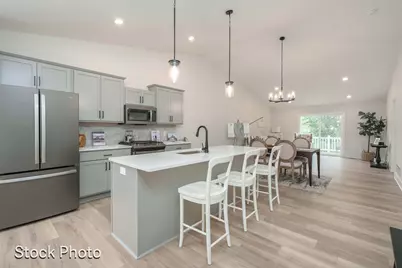1593 N Village Circle, Kalamazoo, MI 49009 - Photo 4