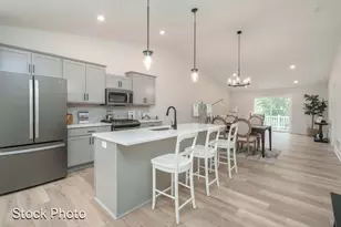 1593 N Village Cir, Kalamazoo, MI 49009 - Photo 4