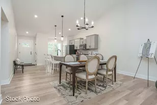 1593 N Village Cir, Kalamazoo, MI 49009 - Photo 8