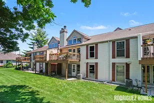 3393 English Hills Dr NW, Grand Rapids, MI 49544 - Photo 30