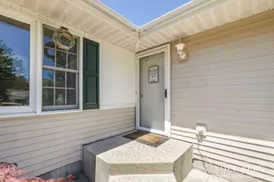 3535 S Sheridan Dr, Muskegon, MI 49444 - Photo 4