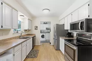 2452 Moore Pl, Howell, MI 48843 - Photo 6
