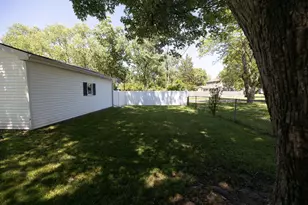 170 Floral Dr, Battle Creek, MI 49015 - Photo 6