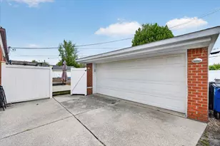 6950 Mohican Ln, Westland, MI 48185 - Photo 34