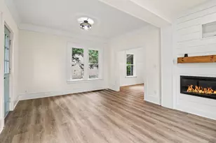 319 N Rowe St, Ludington, MI 49431 - Photo 10