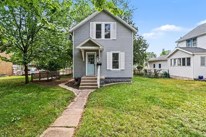 319 N Rowe Street, Ludington, MI 49431 - Photo 4