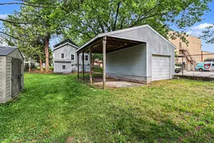 319 N Rowe St, Ludington, MI 49431 - Photo 2