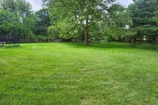 1045 Brownwood Ave NW, Grand Rapids, MI 49504 - Photo 24