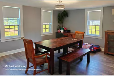 1045 Brownwood Avenue NW, Grand Rapids, MI 49504 - Photo 10