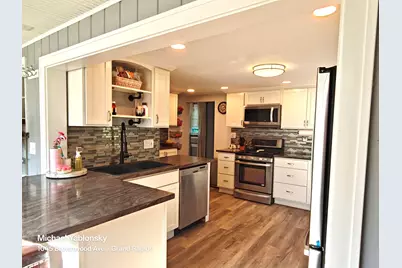 1045 Brownwood Avenue NW, Grand Rapids, MI 49504 - Photo 8