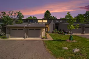 731 Skynob Dr, Ann Arbor, MI 48105 - Photo 2