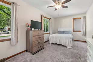 195 Surry Oak Dr, Holland, MI 49424 - Photo 12