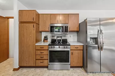 195 Surry Oak Drive, Holland, MI 49424 - Photo 10