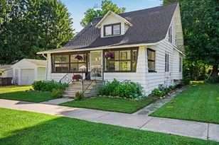 332 High View St, Watervliet, MI 49098 - Photo 2