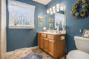 519 E Spruce St, Marshall, MI 49068 - Photo 10