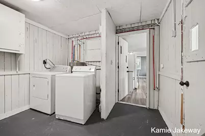 1012 Masonic Street, Belding, MI 48809 - Photo 18