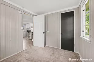1012 Masonic St, Belding, MI 48809 - Photo 12