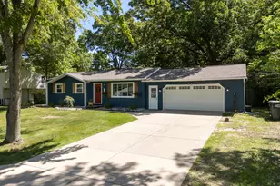 57385 Hamilton St, Mattawan, MI 49071 - Photo 2