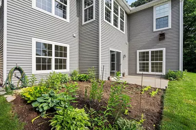 6945 Hunters Creek, Kalamazoo, MI 49048 - Photo 22