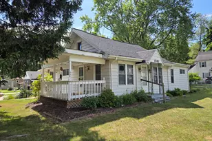 1503 Warren Ave, Jackson, MI 49203 - Photo 2
