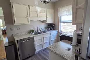 24647 Dunning St, Dearborn, MI 48124 - Photo 10