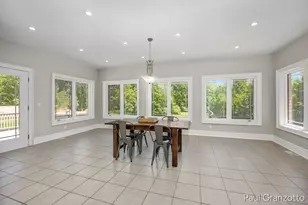 5578 Blackberry Bluff Ct SE, Kentwood, MI 49512 - Photo 10