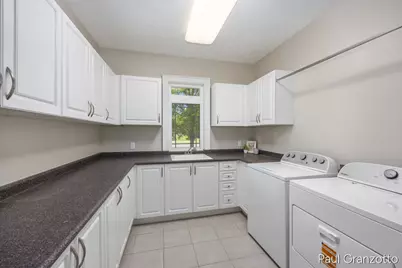 5578 Blackberry Bluff Court SE, Kentwood, MI 49512 - Photo 38