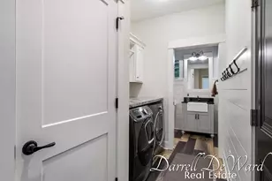 885 S Center Park Dr SW, Byron Center, MI 49315 - Photo 22