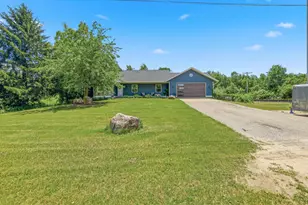 1034 130th Ave, Wayland, MI 49348 - Photo 2